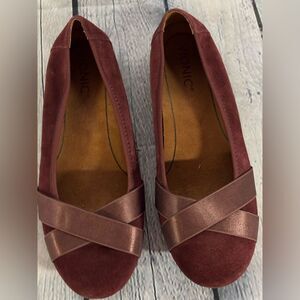 Vionic Maria Suede Ballet Burgundy Supportive Suede Casual Classic Shoe Size 9